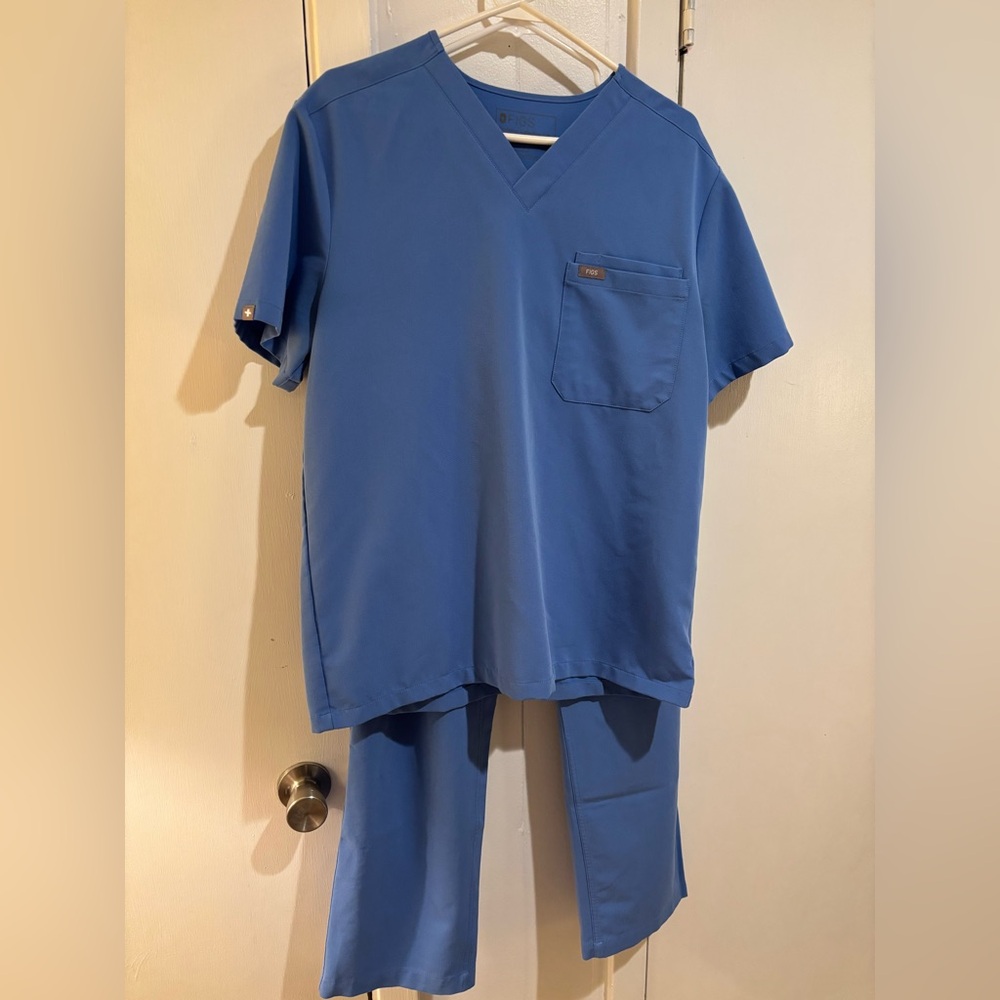 Men’s Figs Scrubs Set